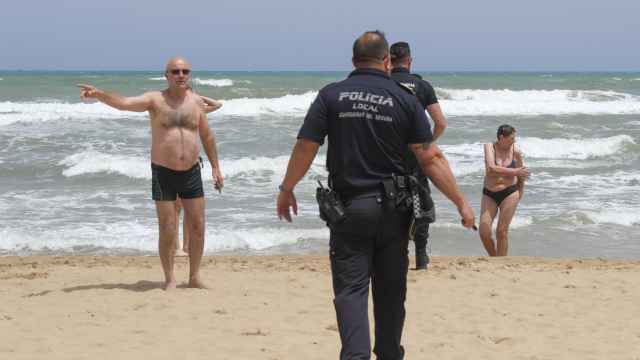 La escena en Guardamar del Segura, el pasado jueves, con dos víctimas por ahogamiento.