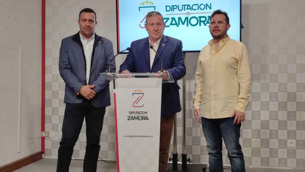 Javier Faúndez, junto a Víctor López de la Parte y Manuel Martín