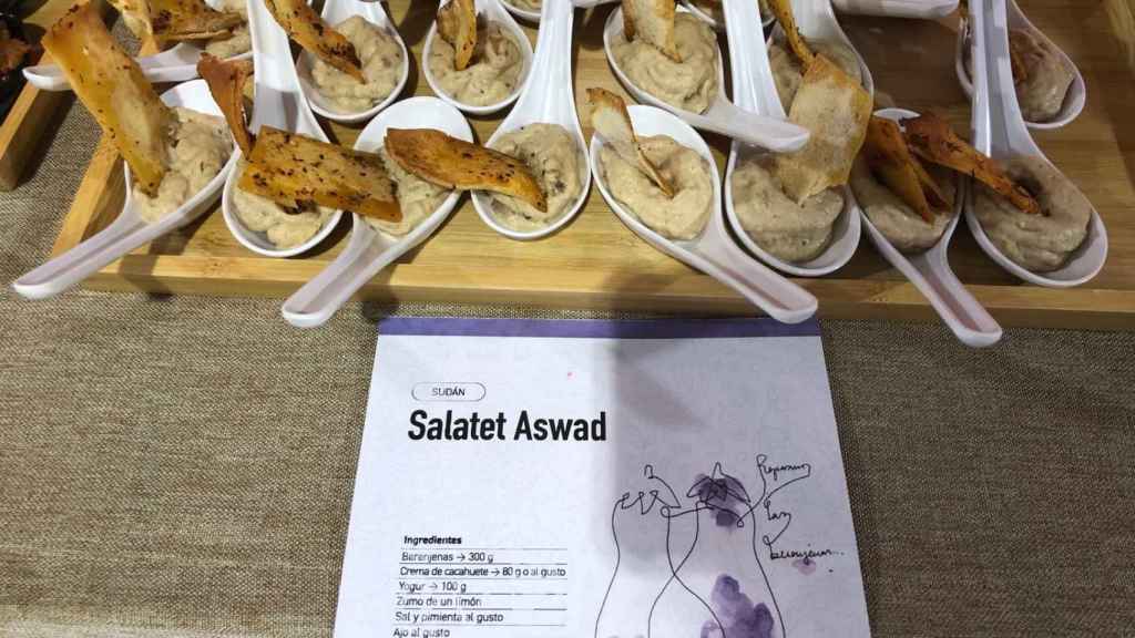 Una muestra del Slatet Aswad, uno de los platos sudaneses del libro de recetas.