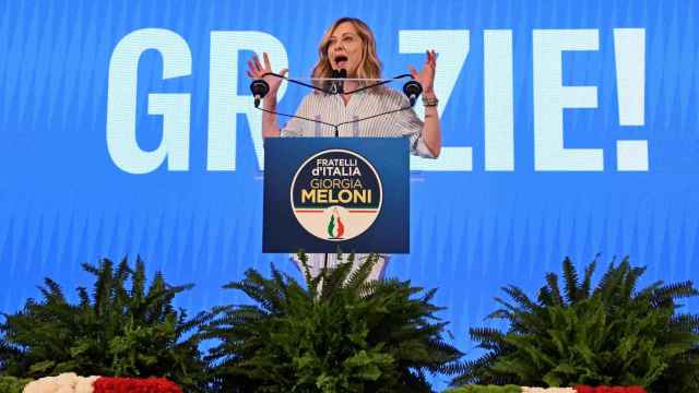 La primera ministra italiana, Giorgia Meloni, durante la celebración de su victoria electoral la madrugada del lunes