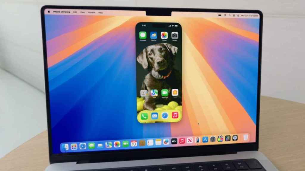 La pantalla de un iPhone en un ordenador Mac.