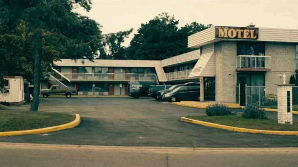 New Plaza Motel