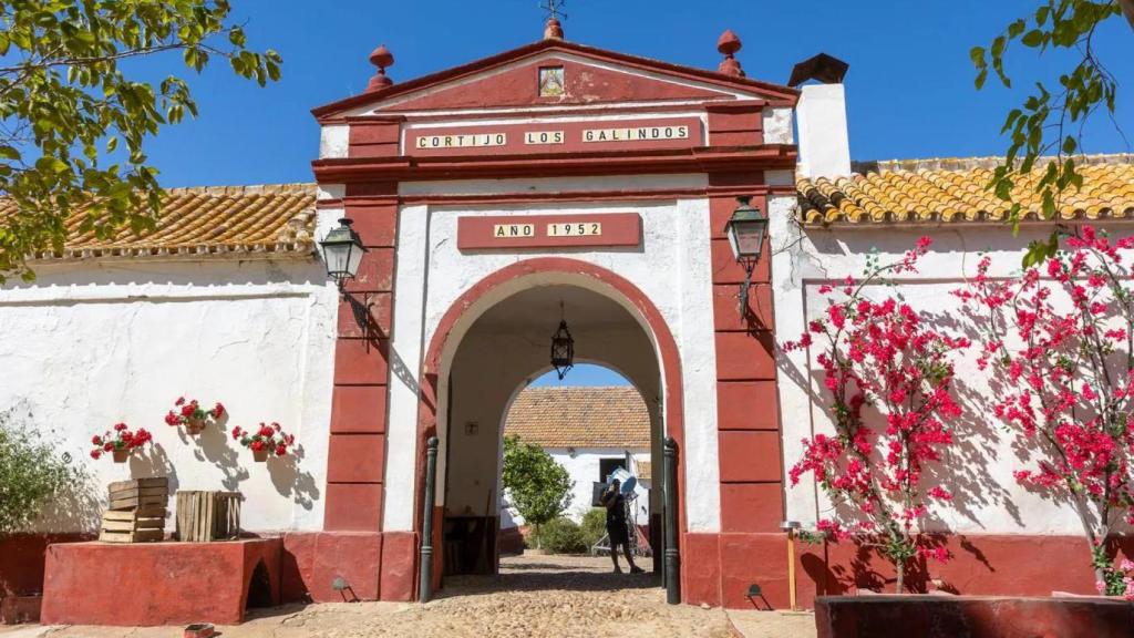 Transformación de la Hacienda de la Bóveda (Carmona) en el cortijo de Los Galindos (Paradas).