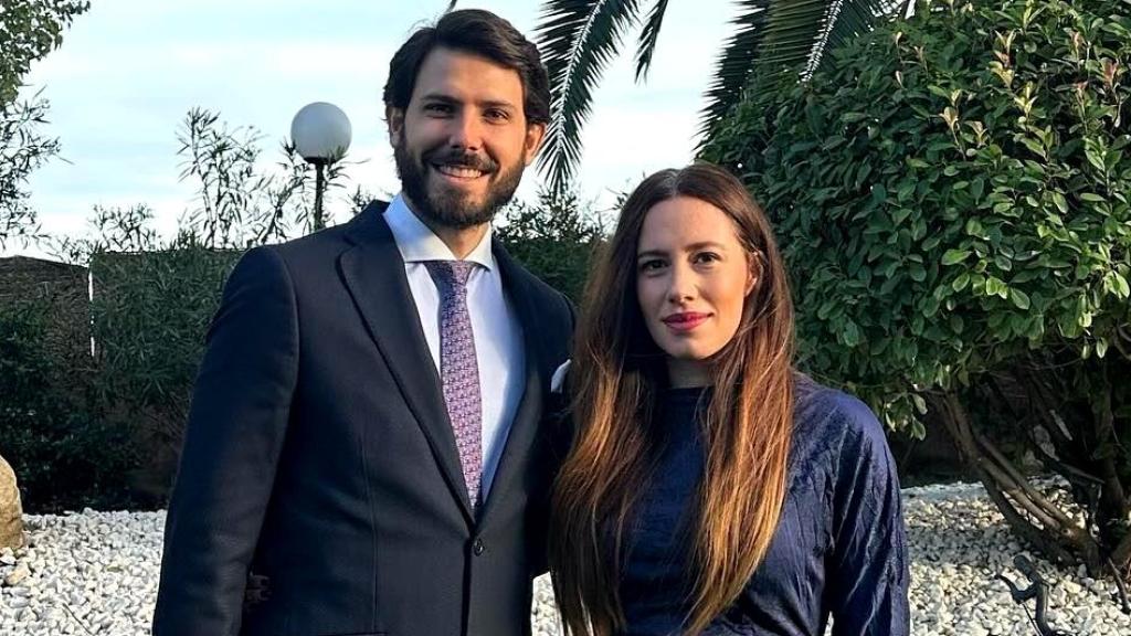 Carola Escámez, exmujer de MIki Nadal, junto a su flamante marido, Roberto Martín, en una imagen de sus redes.