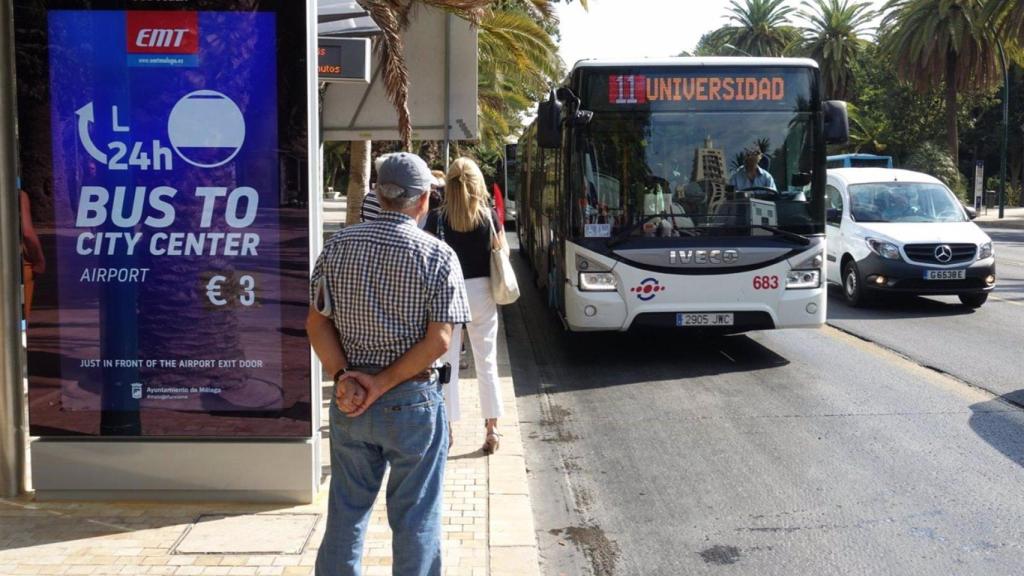 Parada de la EMT en Málaga.