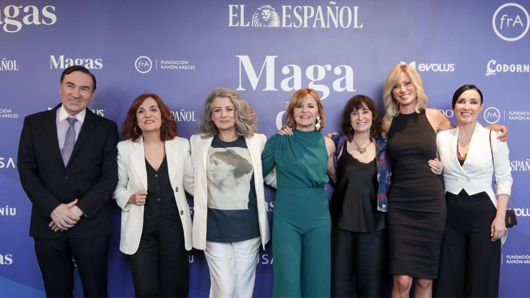 Pedro J Ramínrez, Elvira Lindo, Ángeles Caso, Almudena Ariza, Rosa Montero, Susanna Grisro y Cruz Sánchez  de Lara.