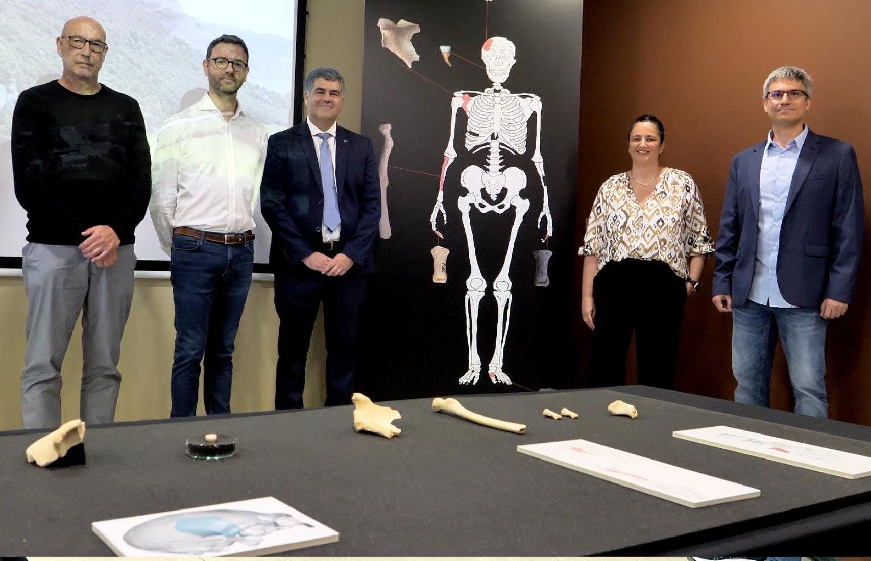 Presentación de Andere en la rueda de prensa del Museo Arqueológico de Vizcaya.