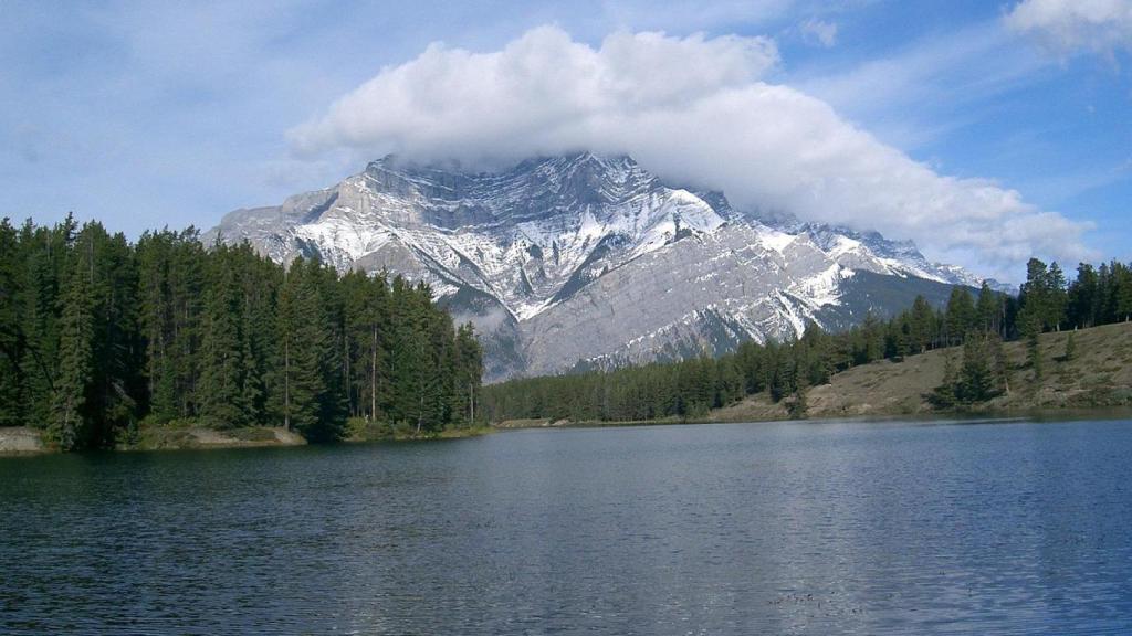 El Parque Nacional Banff  es el más antiguo de Canadá.