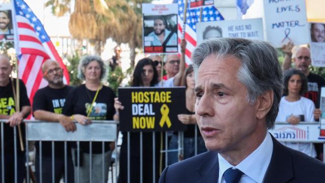 El secretario de Estado de EEUU, Antony Blinken, en Tel Aviv el pasado martes tras reunirse con familiares de los rehenes.