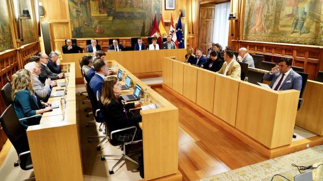 Pleno extraordinario de la Diputación de León