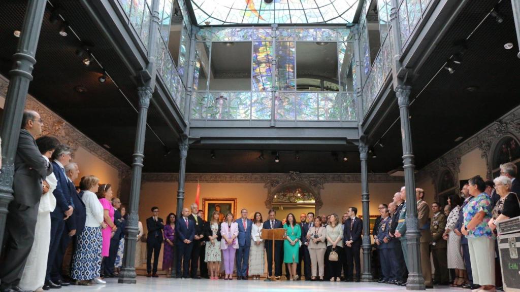 Carlos García Carbayo recibe a las autoridades en la Casa Lis el día de San Juan de Sahagún, patrono de Salamanca