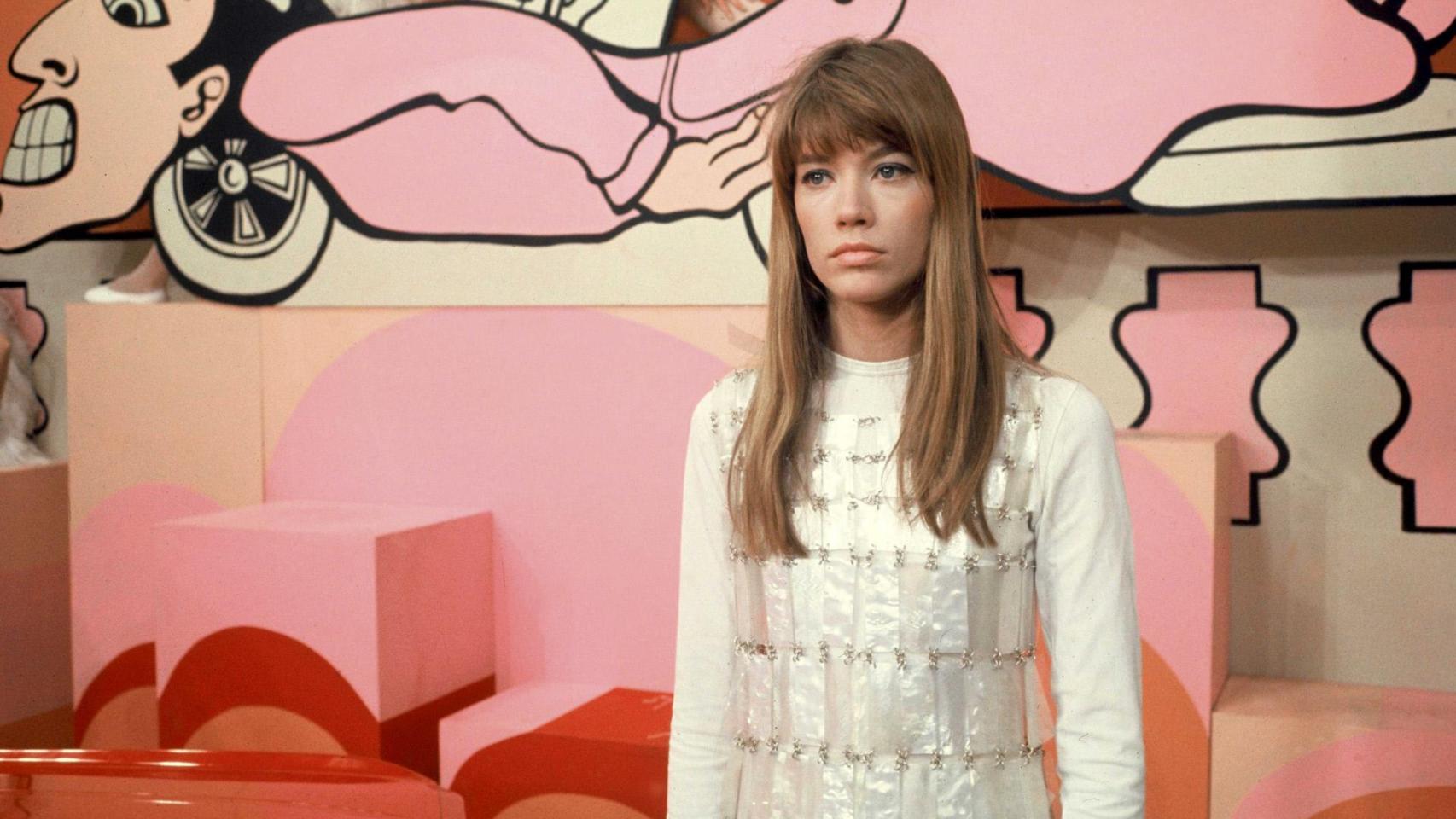 10 lecciones de moda y belleza que nos dejó Françoise Hardy, icono de los años 60