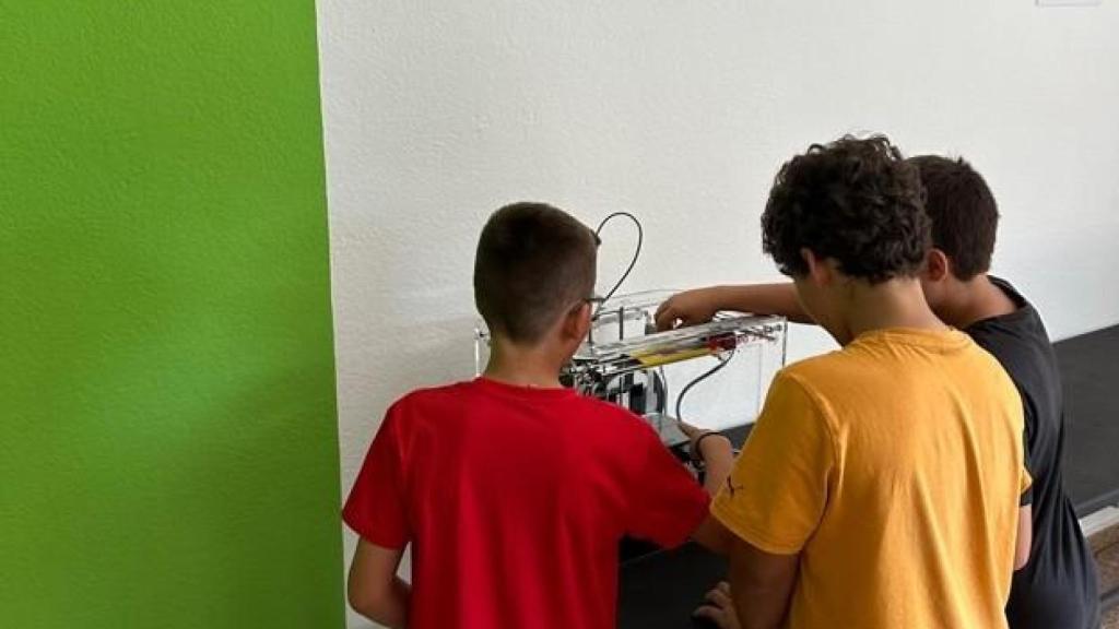 Una actividad tecnológica en el colegio Hernán Cortés de Talavera.