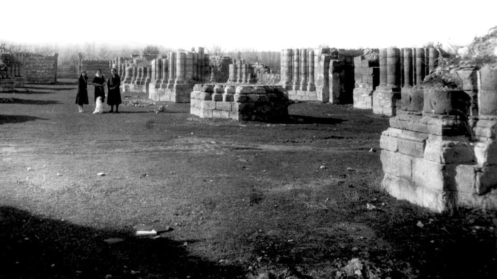 Fotografía de 1920 de la ruinas del monasterio cisterciense.