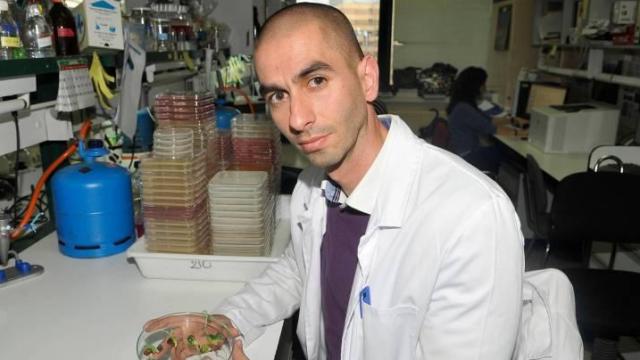 Raúl Rivas, catedrático de Microbiología en la Universidad de Salamanca.