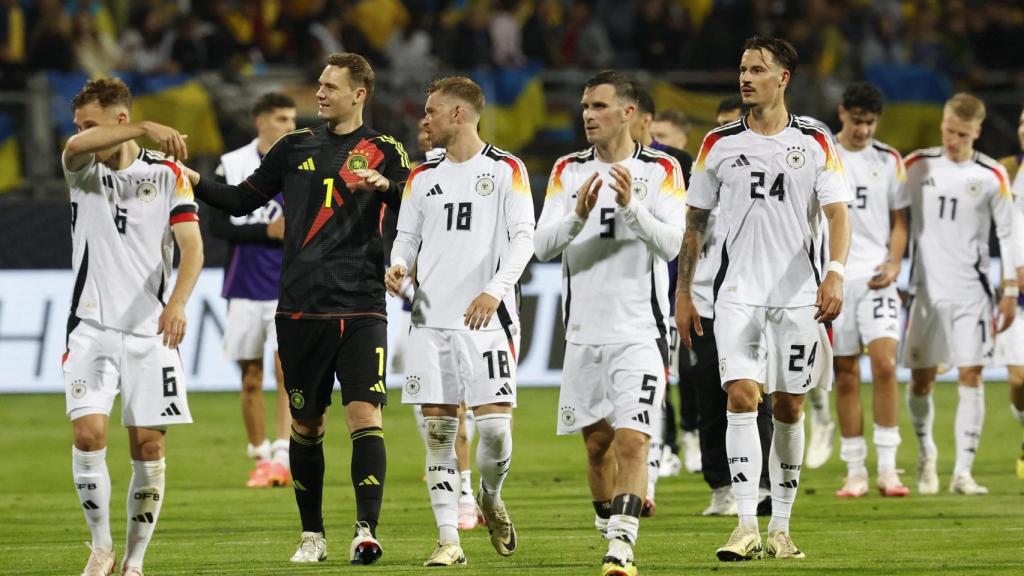 Los jugadores de la selección alemana tras el último amistoso antes de la Eurocopa.