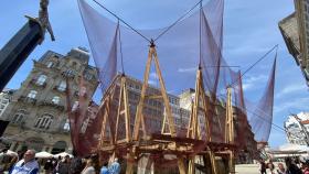 El pabellón temporal del festival TAC! en la Puerta del Sol, en Vigo.