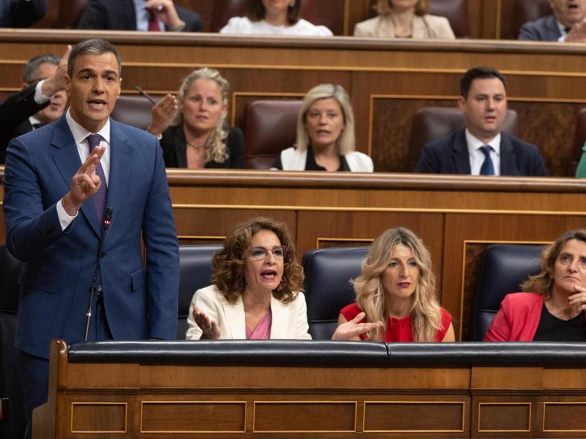 Pedro Sánchez, María Jesús Montero y Yolanda Díaz, este miércoles en el Congreso de los Diputados.