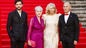 Los organizadores de la gala en la alfombra roja