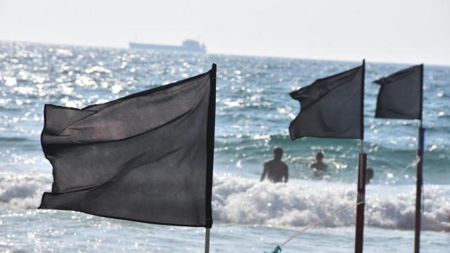 Estas son las playas de Asturias que tienen bandera negra: qué significa y dónde están