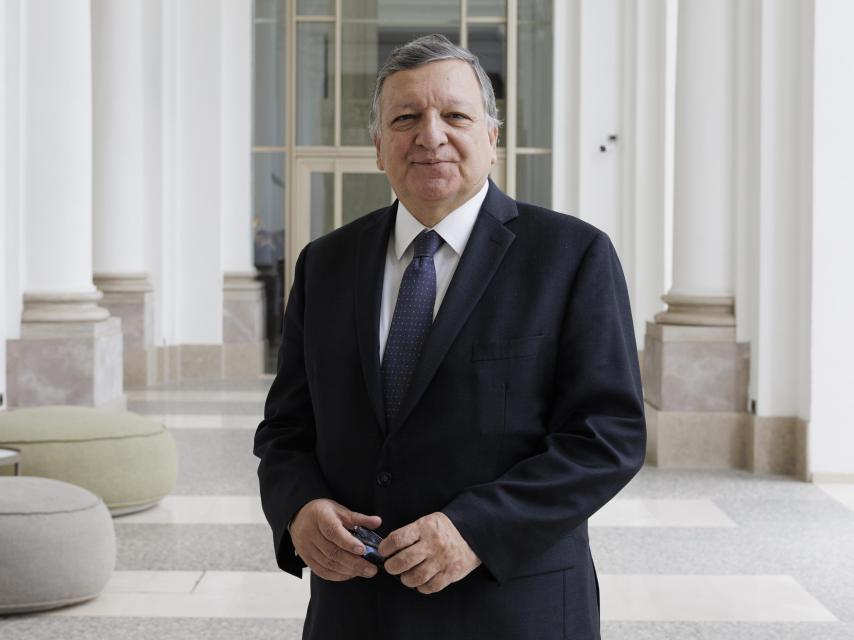 Barroso conoce al dedillo la política de España, pero prefiere no hablar de política interna. Tampoco de la de su país.