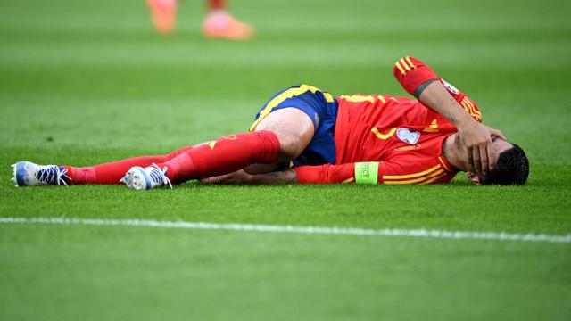 Álvaro Morata, en el suelo dolorido