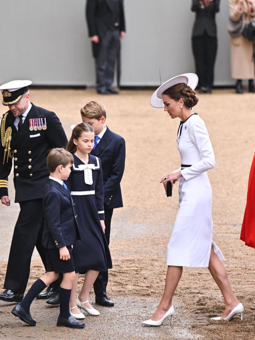 La Princesa, con un look en blanco y negro.