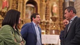 El presidente de la Diputación de Ciudad Real, Miguel Ángel Valverde , en su visita a Santa Cruz de Mudela.