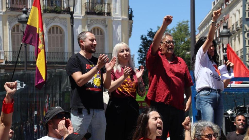 Pérez, Zugasti, Rabal y Nogales en la manifestación del domingo.