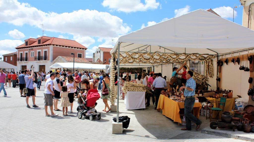 Una edición anterior de la Feria de la Artesanía y el Ajo en Portillo