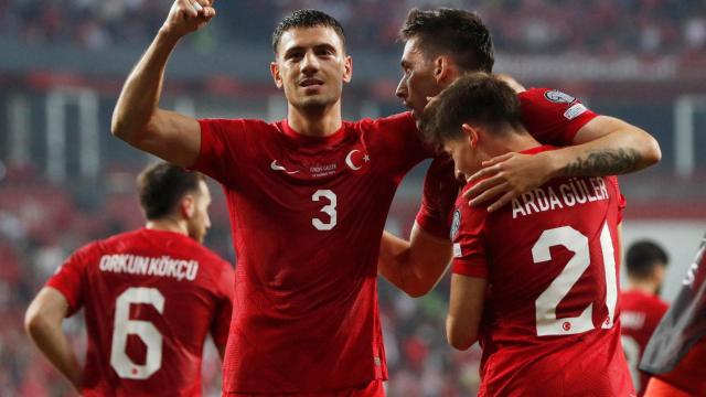 La selección de Turquía celebra un gol