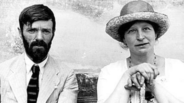 El escritor D.  H. Lawrence y su mujer Frieda von Richthofen, en 1914