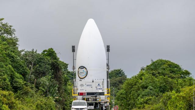 El Ariane 6 camino de la plataforma de lanzamiento