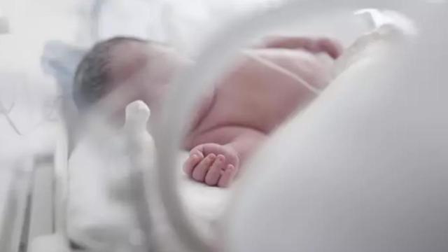Imagen de archivo de un recién nacido. Europa Press / Jorge García