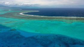 Nueva Caledonia se e1,200 kilómetros al este de Australia.