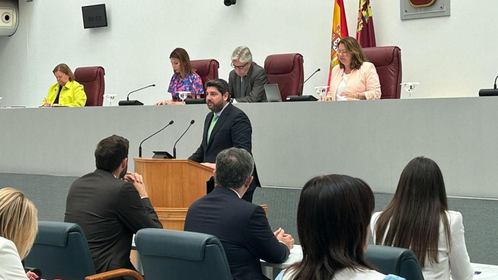 López Miras, durante su intervención en el Parlamento autonómico este martes.