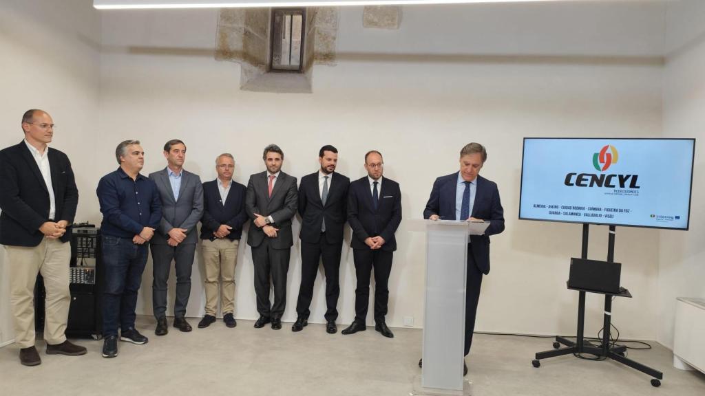 El alcalde de Salamanca firma el convenio de colaboración