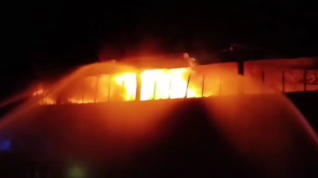 Incendio en una nave industrial de Almagro. Video: SCIS Ciudad Real