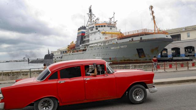Una fragata rusa de guerra en La Habana (Cuba).