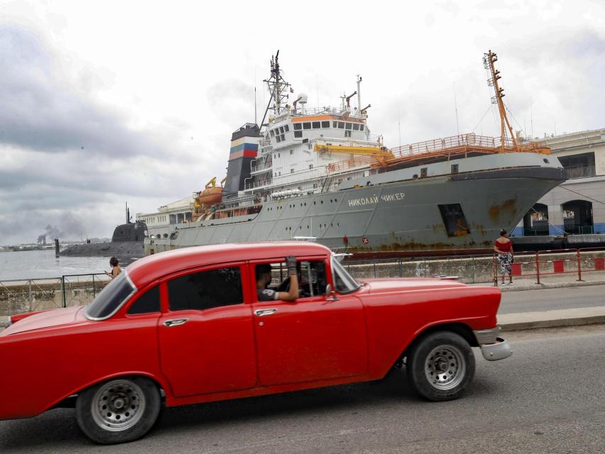 Una fragata rusa de guerra en La Habana (Cuba).