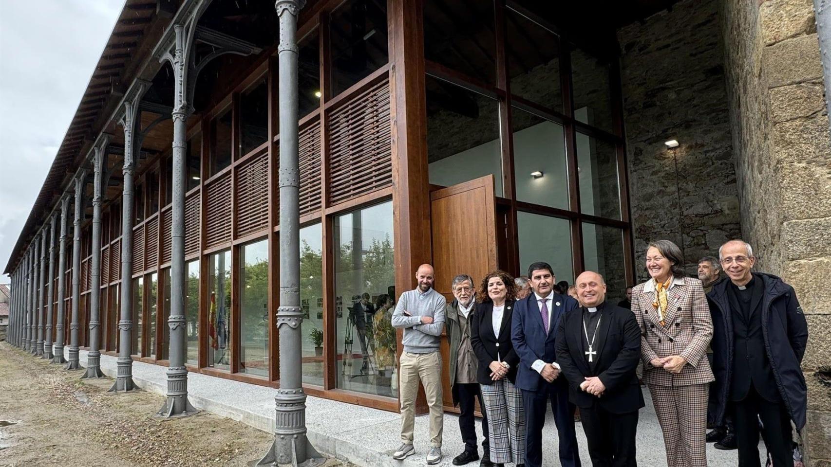 Inauguración del Pabellón Historicista de San Martín Pinario, en Santiago.