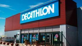 Fachada Decathlon.