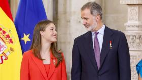 Felipe VI y Leonor durante el décimo aniversario de la proclamación de Felipe VI.