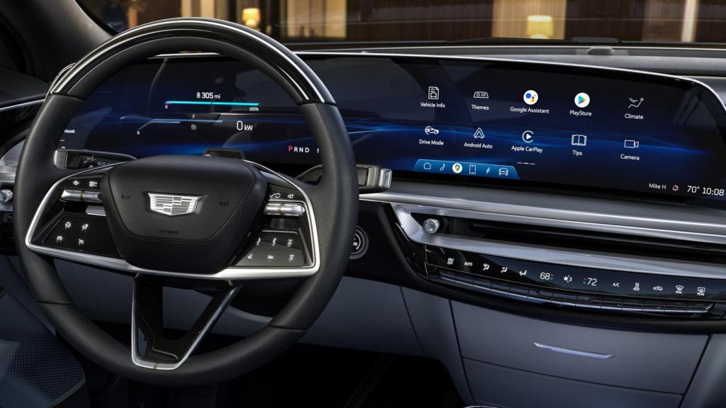 Interior del Cadillac Escalade con Android Auto, que será abandonado en una actualización