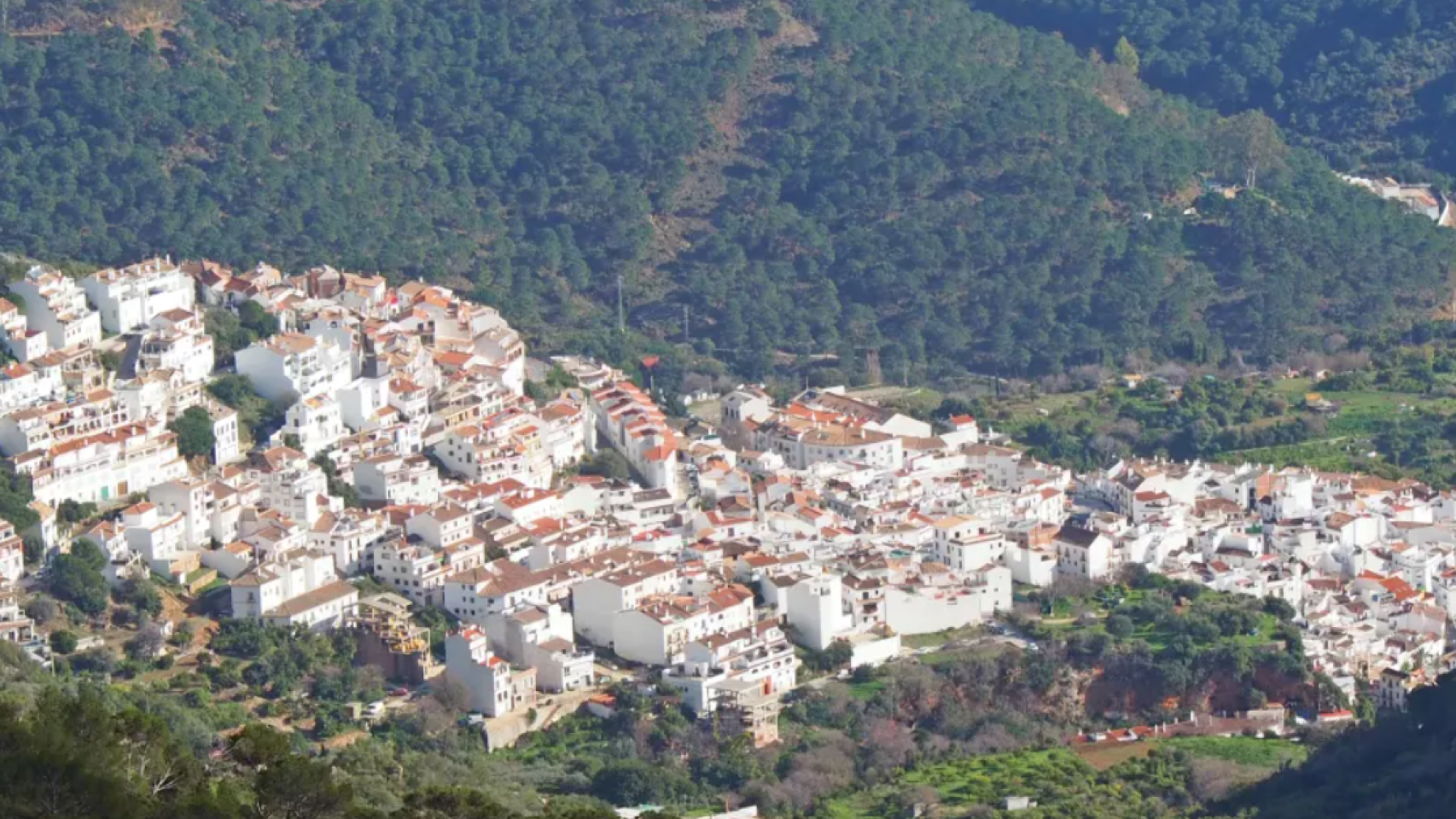 Vistas del pueblo de Ojén.