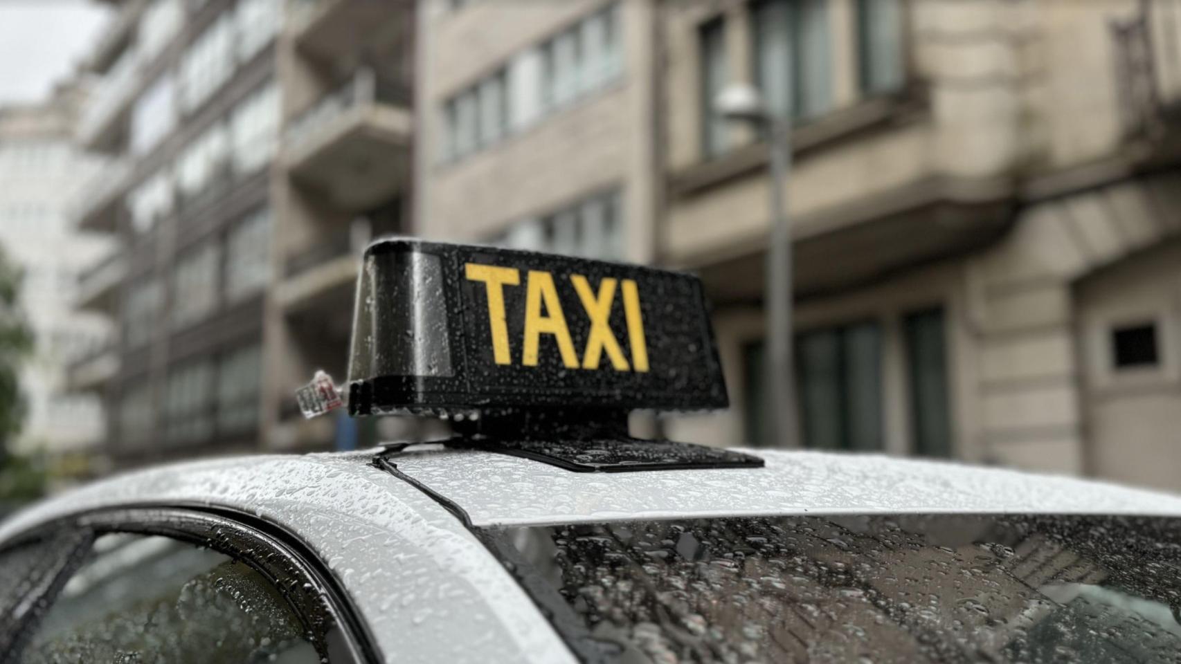 Uno de los 150 taxis con licencia en Santiago.