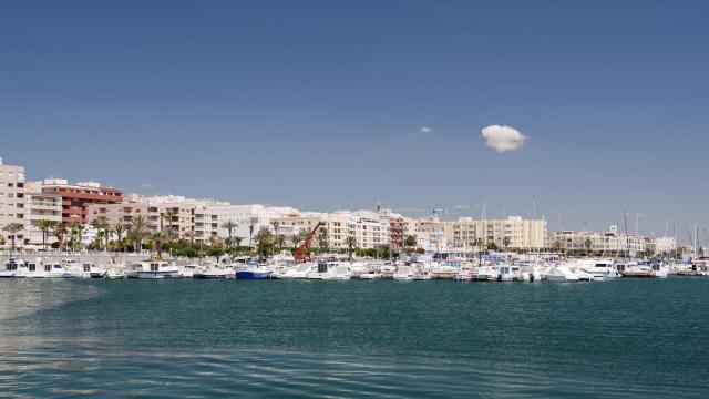 Puerto deportivo de la Garrucha, Almería.