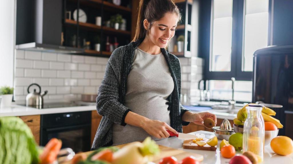 Alguno de los mitos sobre el embarazo y la alimentación siguen muy presentes en la sociedad de hoy en día.
