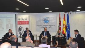 Mesa redonda sobre investigación científica, desarrollo tecnológico e innovación en el sector educativo de castilla y león