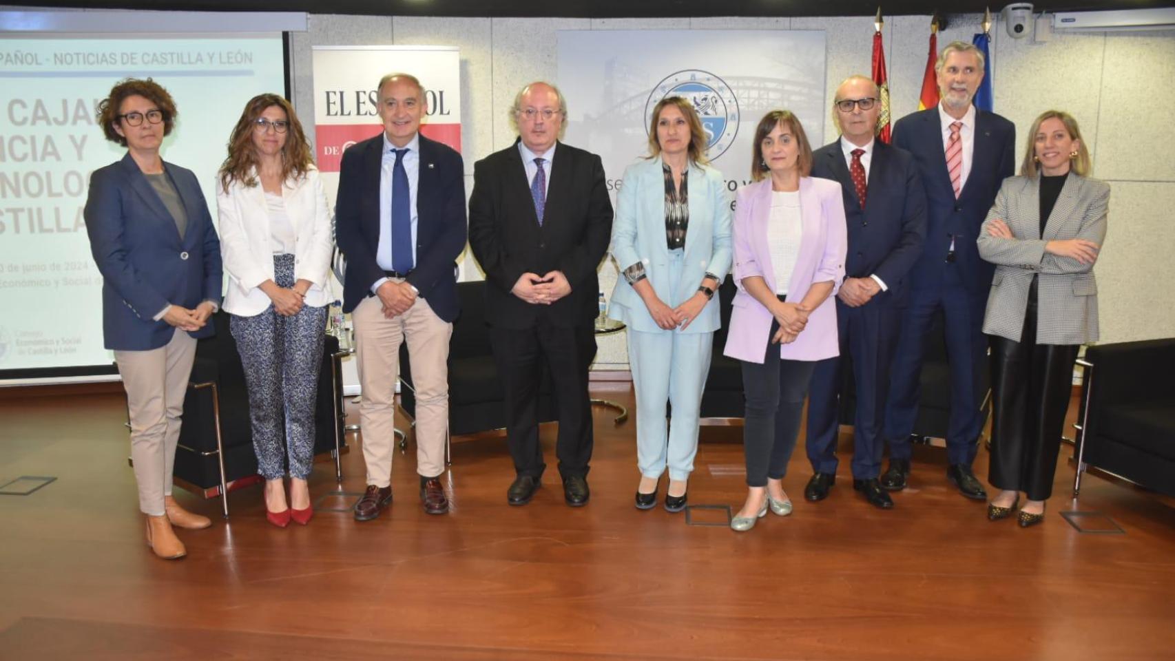 Mar Siles Lucas, Sonia Pérez, Antonio Largo, Enrique Cabero, Rocío Lucas, Silvia García, Carlos Velasco, Manuel Pérez Mateos y Blanca Ares